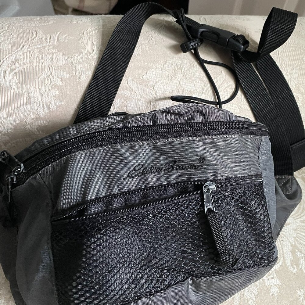 Multi-pocket Belt Bag w/ water bottle holder